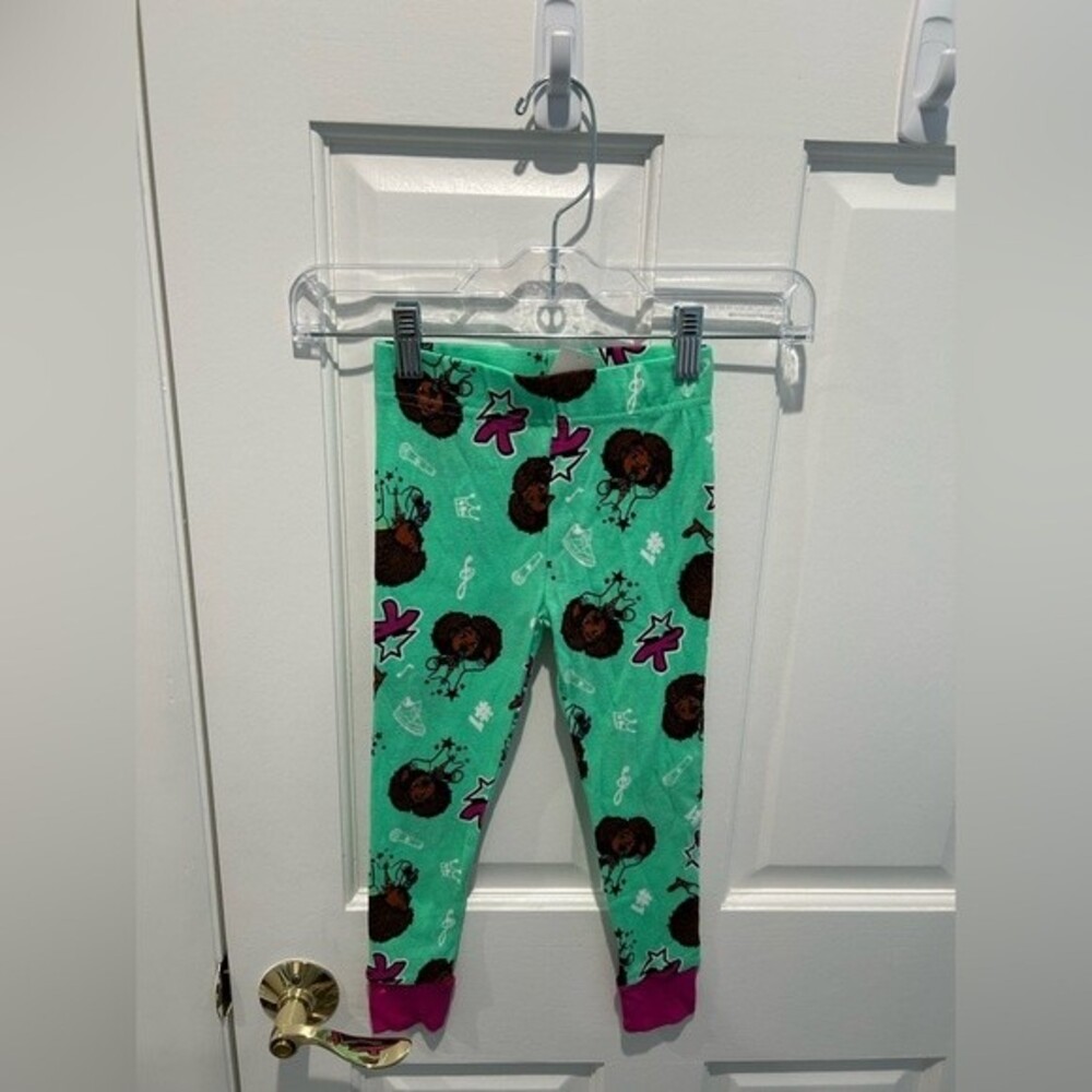 Girls' Karma’s World 4pc Snug Fit Long Sleeve Pajama Set Size 4T - Picture 4 of 10